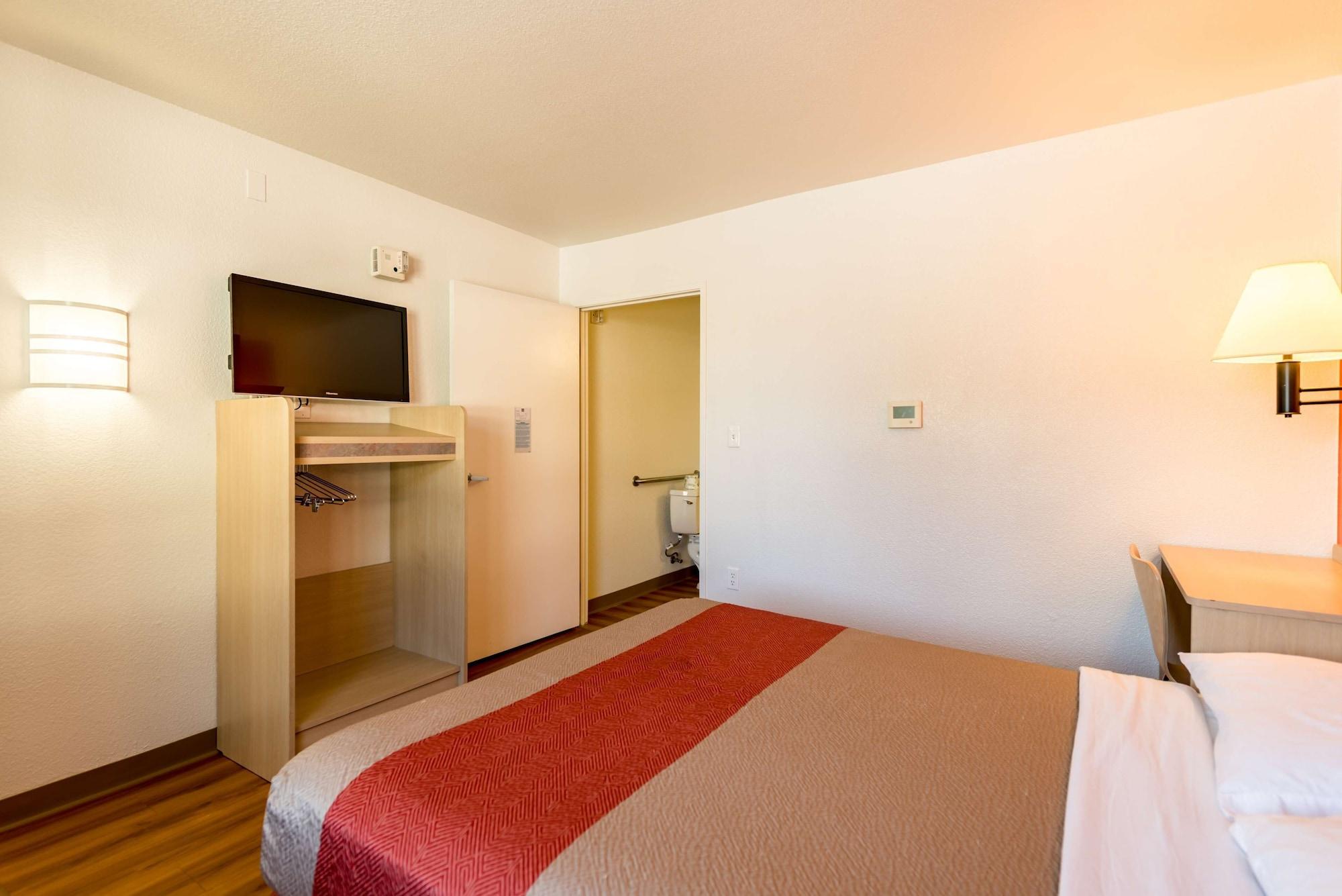 6-reno, Nv - Virginia Plumb Hotel Reno
